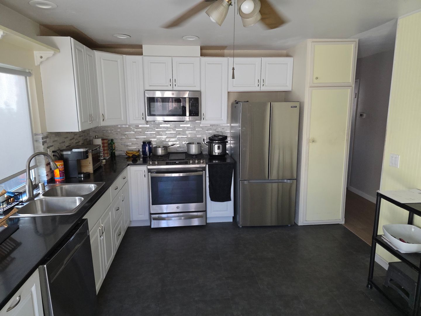 Quiet 3 bedroom 2 bath home in Poway in cul-de-sac in Poway school district