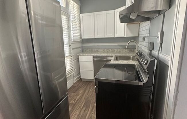 2 beds, 1 bath, 900 sqft, $1,500, Unit 8