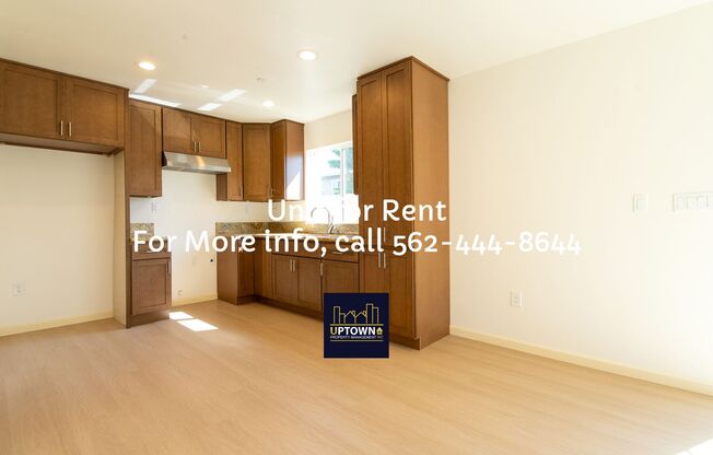 Townhome - 3 Bedrooms-2.5 Baths - Los Angeles -