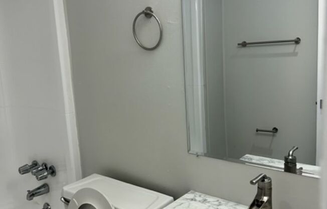2 beds, 2 baths, 985 sqft, $1,349, Unit B28