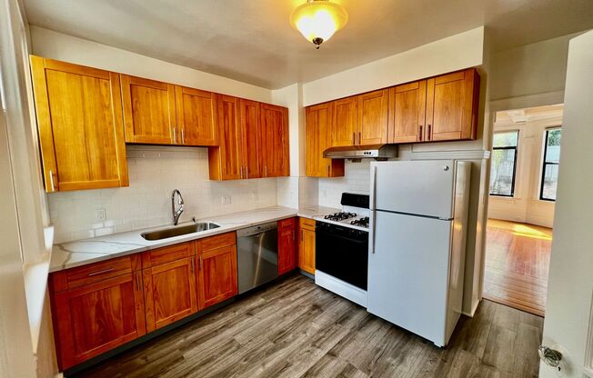 1233 TAYLOR (LEASING ONLY)