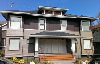 552-556 1/2 Prospect St