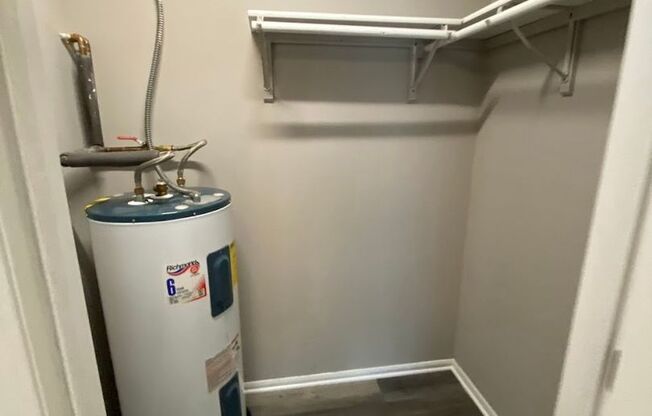 2 beds, 1.5 baths, 1,200 sqft, $1,900, Unit 8130-07