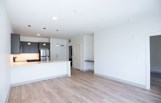 1 bed, 1 bath, 694 sqft, $1,495, Unit APT 402