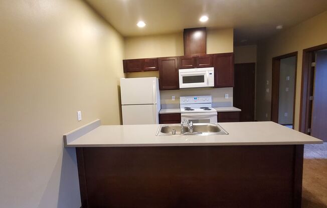 2240 Mercedes Dr