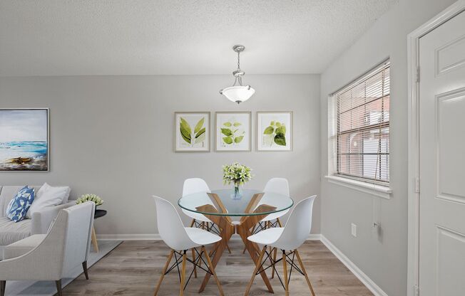 1 bed, 1 bath, 624 sqft, $995, Unit 918-918C Foxcroft