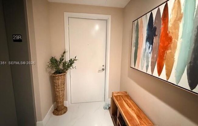 3 beds, 2 baths, 1,395 sqft, $7,250, Unit 460 NE 28th St # 2908