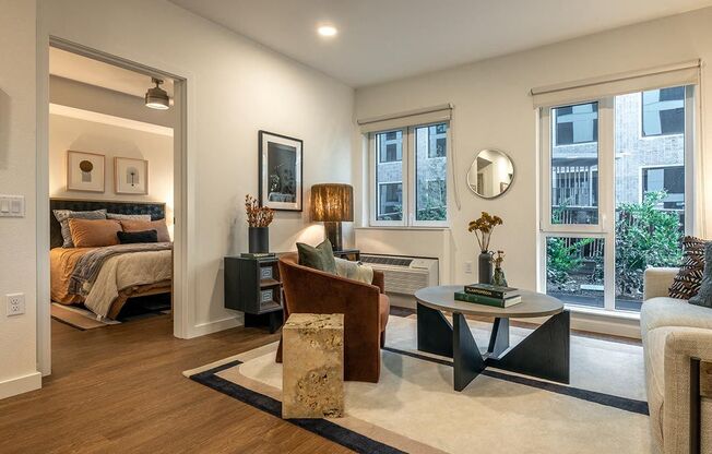 Model Living - Coen North