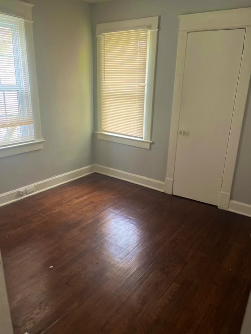 Cozy 2 bedroom 1 bath
