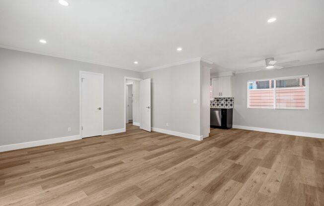 3120 West Riverside Apartments