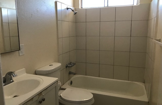 1104-1118 E. FRANKLIN AVENUE