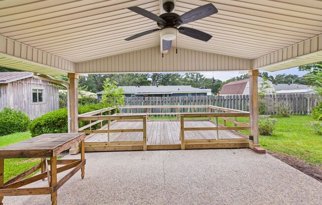 3 Bedroom, 2 Bathroom House in the heart of Lafayette!