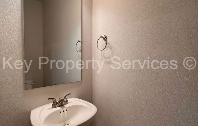 Woodland Townhome with Huge Tandem Garage