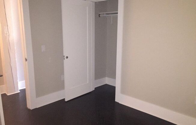 2 beds, 1 bath, 801 sqft, $1,575, Unit 2C