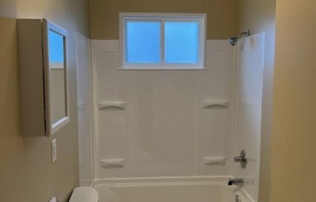 1 bed, 1 bath, 570 sqft, $895, Unit 2011-36