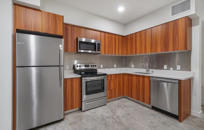 Studio, 1 bath, 360 sqft, $1,695, Unit 521