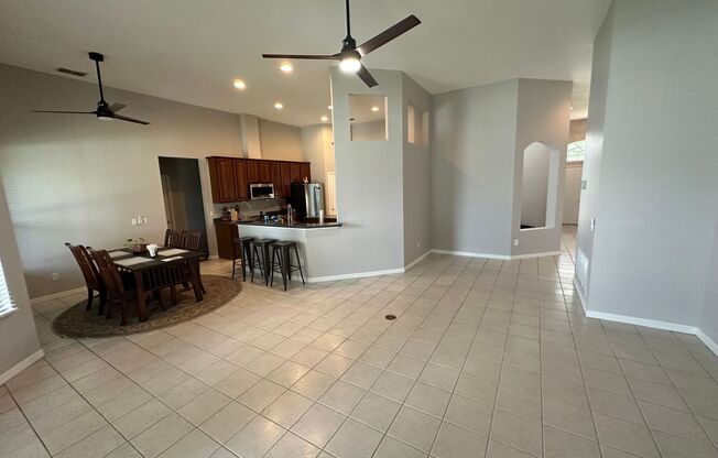 Beautiful 4 Bed 3 Bath Home in Sanford!