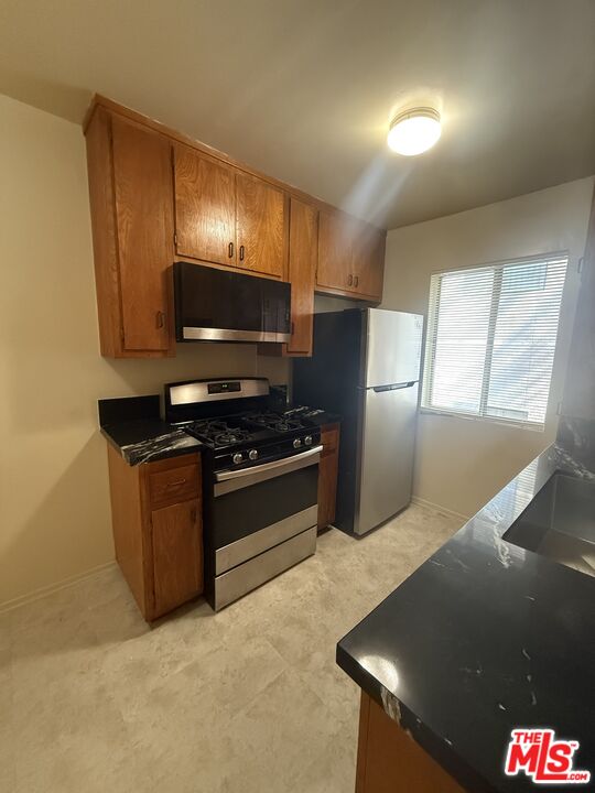 1166 AMHERST AVE