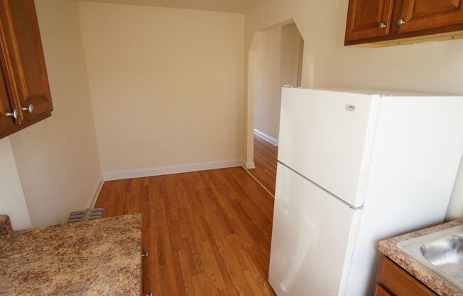 1 bed, 1 bath, 703 sqft, $2,195, Unit 201