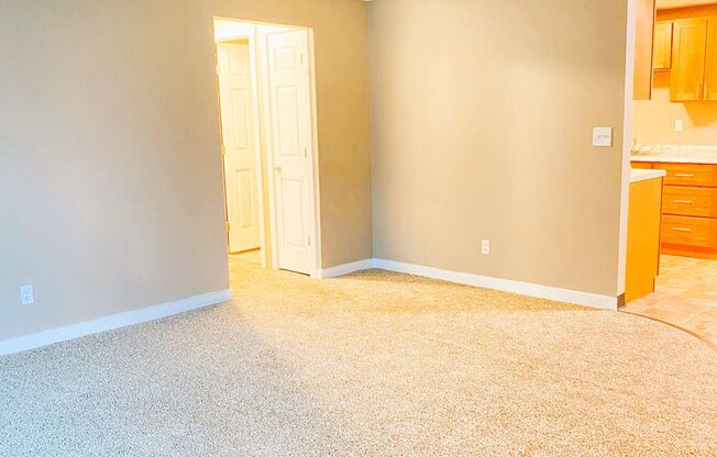 2 beds, 1 bath, 830 sqft, $1,385, Unit P-148