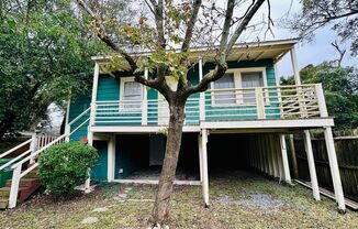 1722 1/2 Orange Street