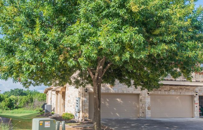 South Austin End Unit Condo - Move In Ready!