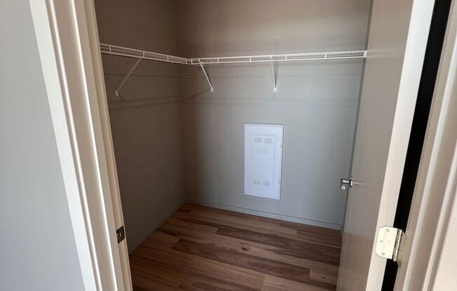 2 beds, 2 baths, 1,040 sqft, $1,795, Unit HW-436