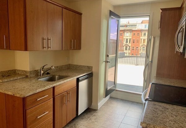 154 NEWBURY ST