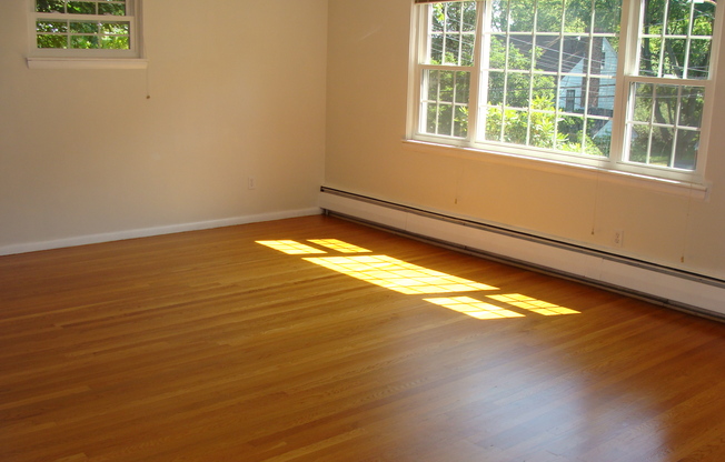 407 LOWELL AVE