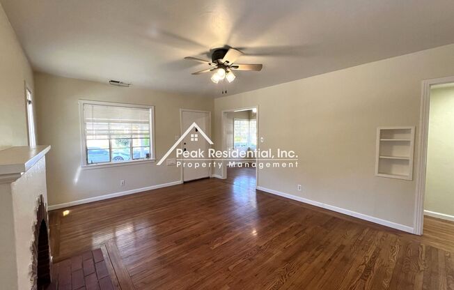 Charming Land Park 2bd/1ba Duplex-Must See!