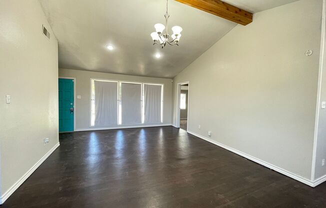 Pre-Leasing 4 bed 2 bath