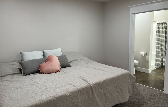 2 beds, 2.5 baths, 2,065 sqft, $2,295, Unit 13043 Montauk Court Unit 202 Huge Primary Bedroom B2065 HA5