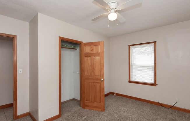 3 beds, 1 bath, $1,225