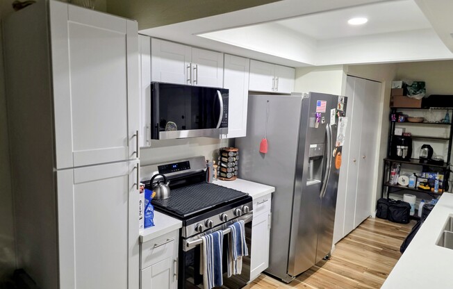 5306 N 15 DR