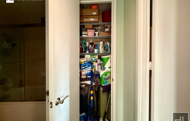 1 bed, 1 bath, 723 sqft, $4,299, Unit 16C