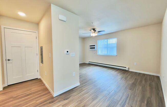 Studio, 1 bath, 506 sqft, $1,199, Unit EC 4237-17