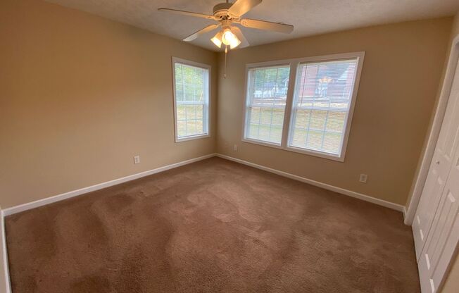 2 beds, 1 bath, $895