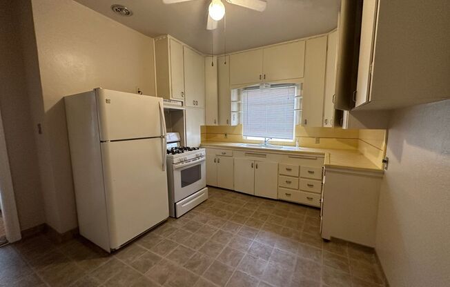 2 beds, 1 bath, 1,500 sqft, $1,745, Unit 9746002002