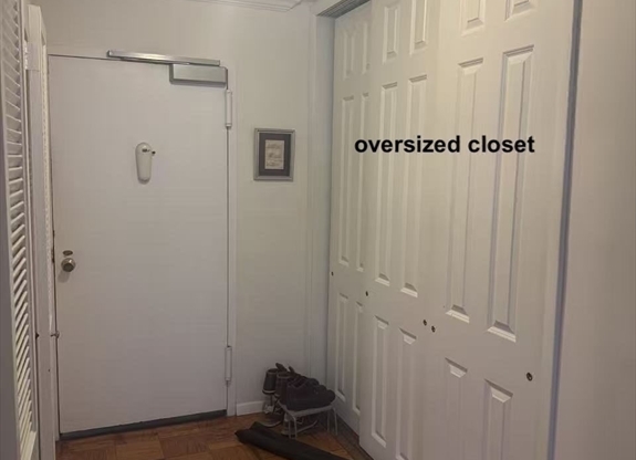 1 bed, 1 bath, 988 sqft, $3,300, Unit 4J