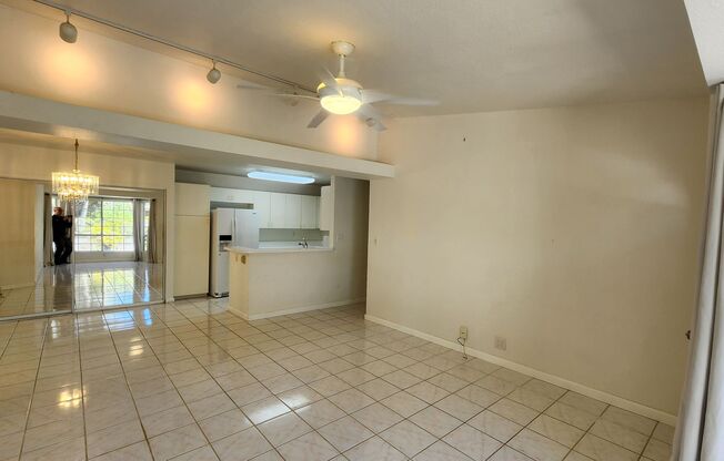 2 beds, 2 baths, $2,600, Unit # #A