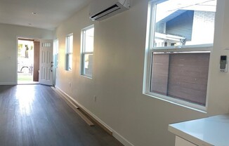 1 bed, 1 bath, 800 sqft, $2,300