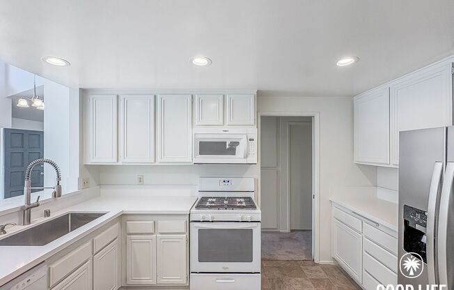 Spacious 3BD/2BA Home in Carlsbad with Community Pool, 2-Car Garage & In-Unit Laundry