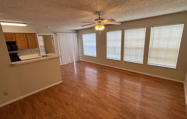 2BR/2BA Tradewinds Condo with Wood Floors - Priced to Rent!