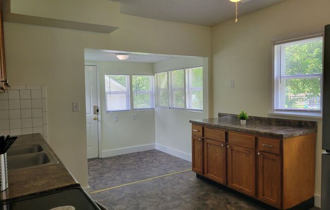 3 beds, 1 bath, $1,200