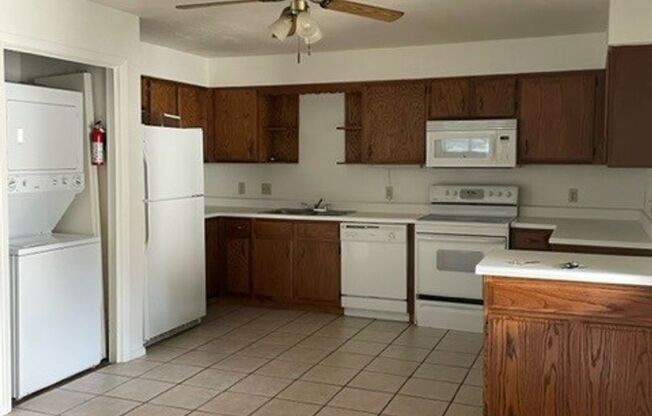 2 Bedroom 2 Bath Condo with Deck and Fireplace