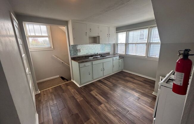 239 Park St W