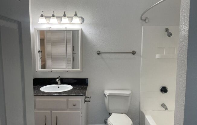 1 bed, 1 bath, 694 sqft, $2,375, Unit 709