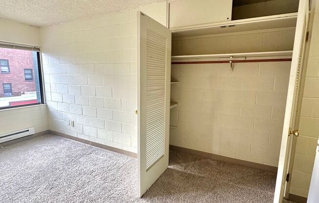 Studio, 1 bath, 302 sqft, $1,100, Unit 302