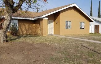 SW-Bakersfield 3 Bedrooms-2 bath