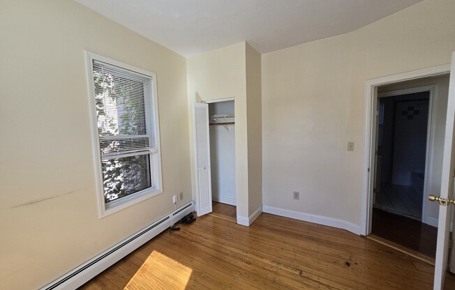 2 beds, 1 bath, 1,300 sqft, $2,700, Unit 1